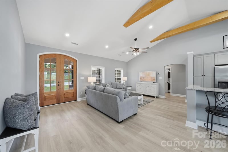 418 Huntington Woods St, Lenoir, NC 28645