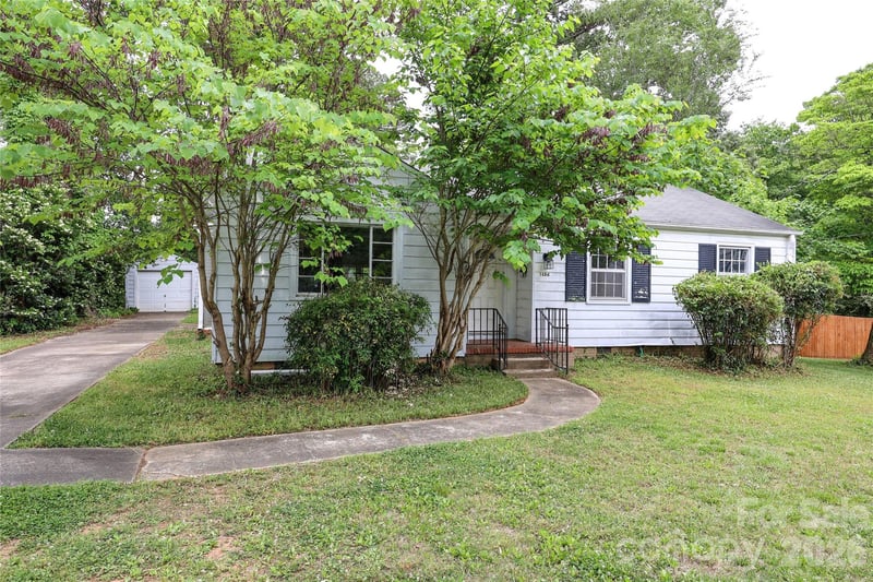 1456 Briar Creek Rd, Charlotte, NC 28205