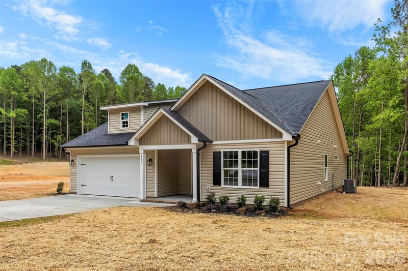 200 Knollwood Cir, Albemarle, NC 28001