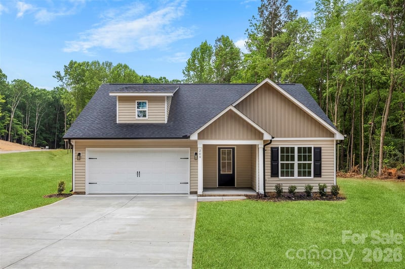 200 Knollwood Cir, Albemarle, NC 28001