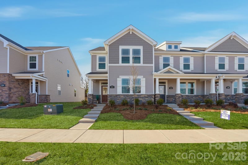 3800 Cheyney Park Dr, Charlotte, NC 28269