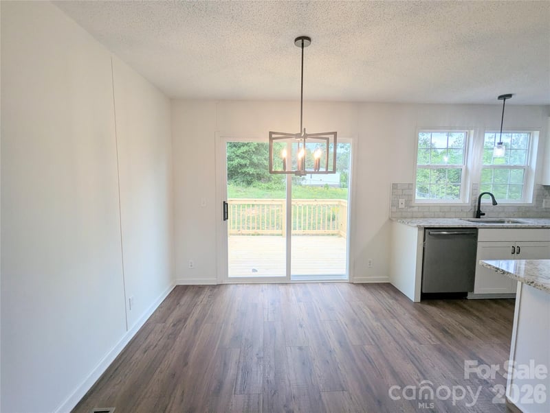 2032 Rocky Creek Ln, Dallas, NC 28034