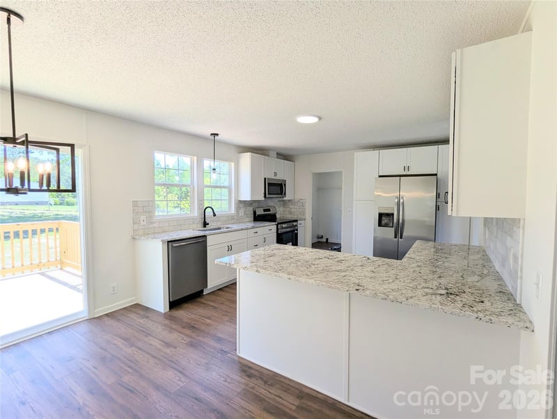 2032 Rocky Creek Ln, Dallas, NC 28034