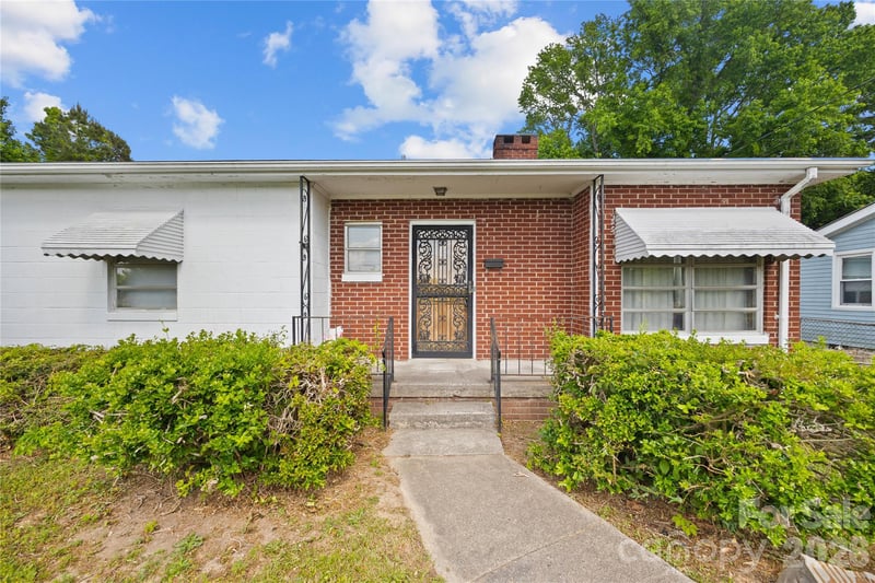 419 Pearl St, Troy, NC 27371