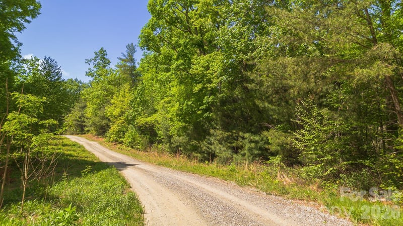 Roper Hollow Rd, Morganton, NC 28655