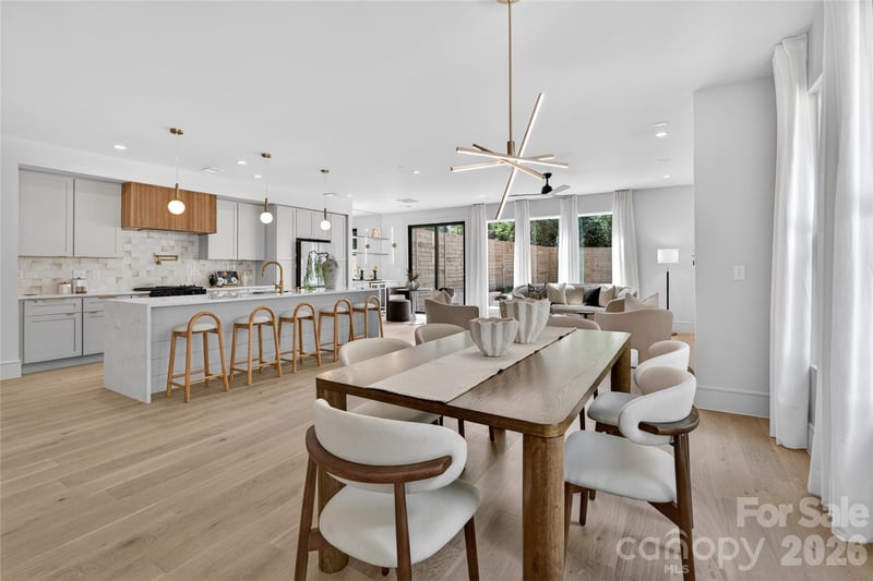 2616 Revolution Park Dr, Charlotte, NC 28208