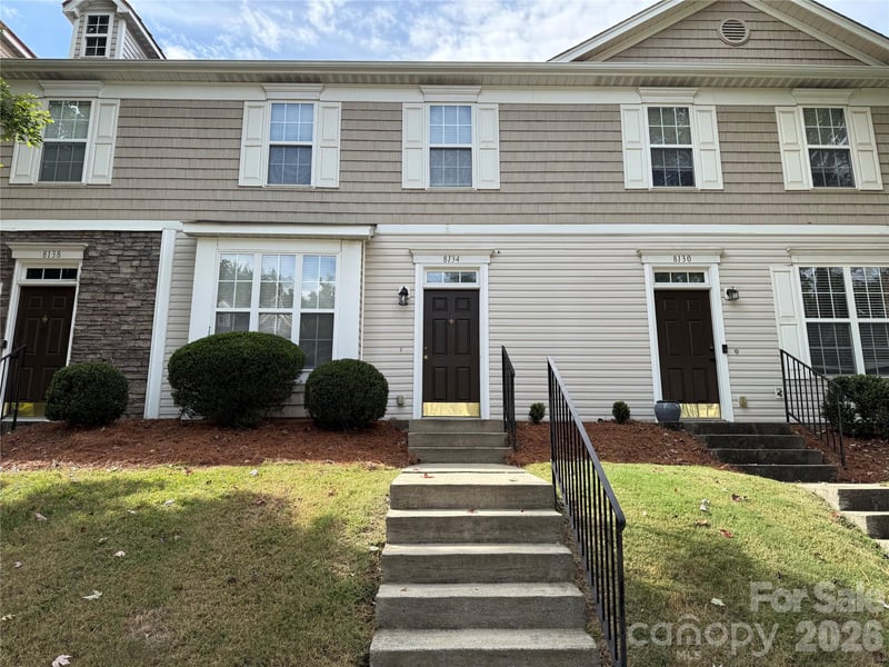 8134 Kings Creek Dr, Charlotte, NC 28273