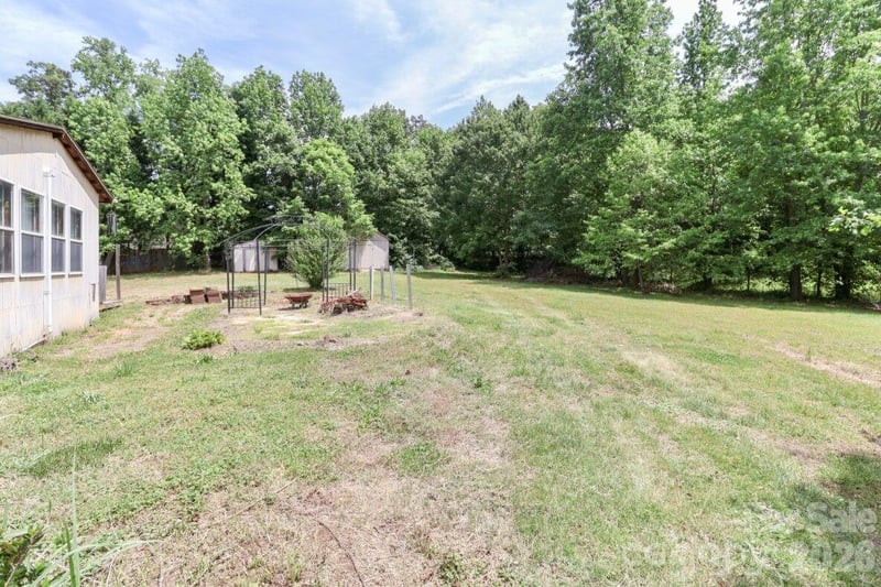 121 Fair Wind Ln, Statesville, NC 28677