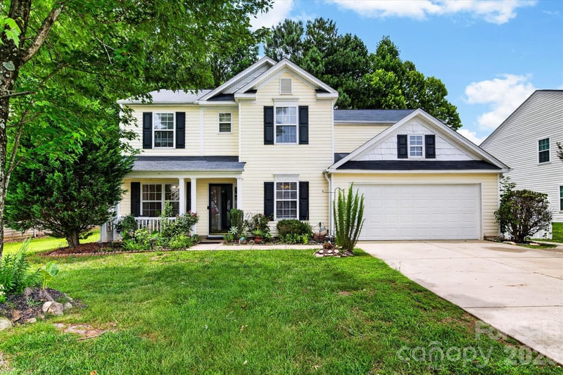 9833 Aventide Ln, Charlotte, NC 28215