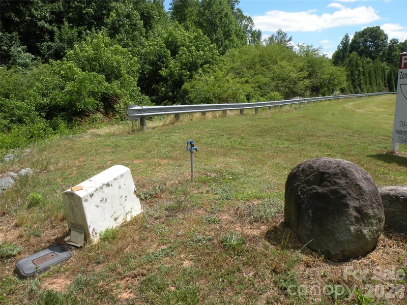 101 Charlotte St, Stanfield, NC 28163