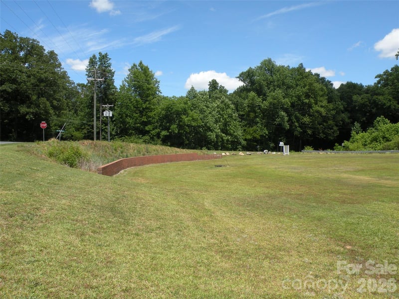 101 Charlotte St, Stanfield, NC 28163