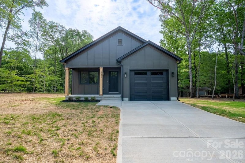 2424 Puetts Chapel Rd, Bessemer City, NC 28016