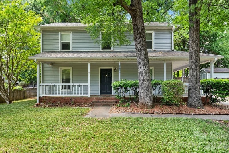 6719 Raeburn Ln, Charlotte, NC 28227