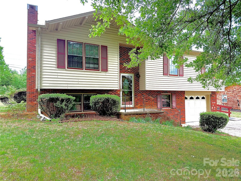 2848 Wendell St, Lenoir, NC 28645