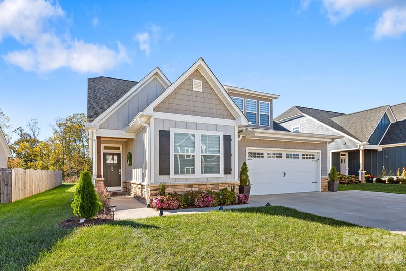 55 Christie Ct, Fletcher, NC 28732