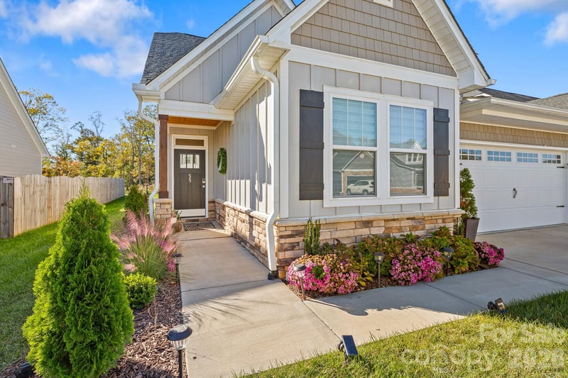 55 Christie Ct, Fletcher, NC 28732