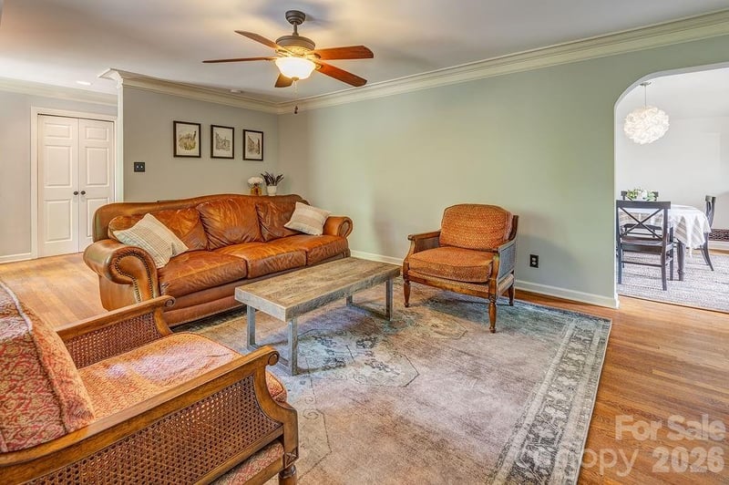 35 Dogwood Rd, Asheville, NC 28804