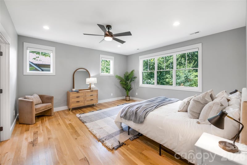9 Ashe Park Cir, Asheville, NC 28806