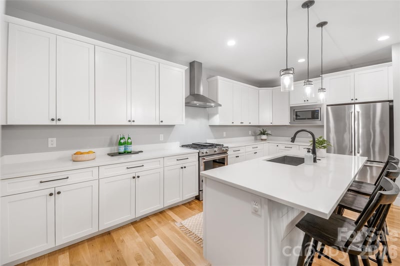 9 Ashe Park Cir, Asheville, NC 28806