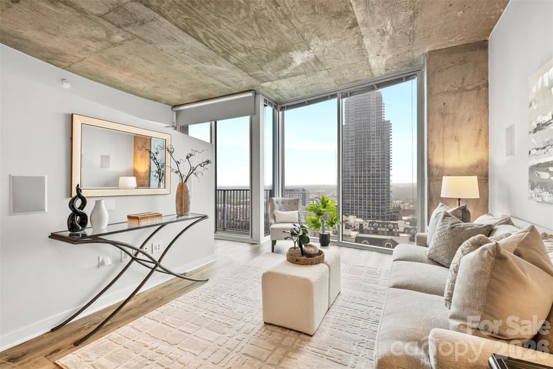 210 Church St #1810, Charlotte, NC 28202