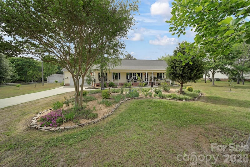 530 Calabash Rd, Clover, SC 29710
