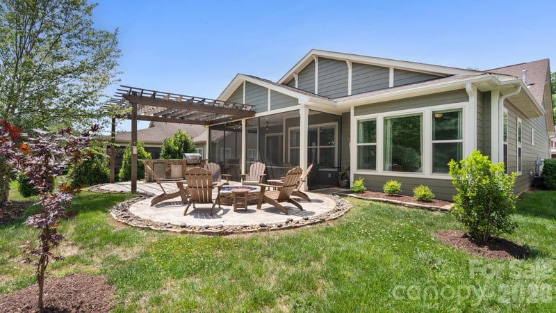 131 Chimney Rock Ct, Denver, NC 28037