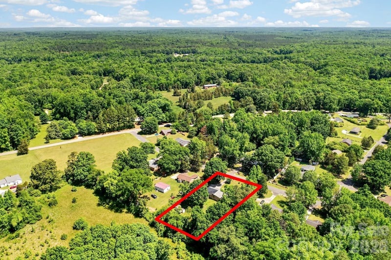 2644 Quiet Acres Rd, Lancaster, SC 29720