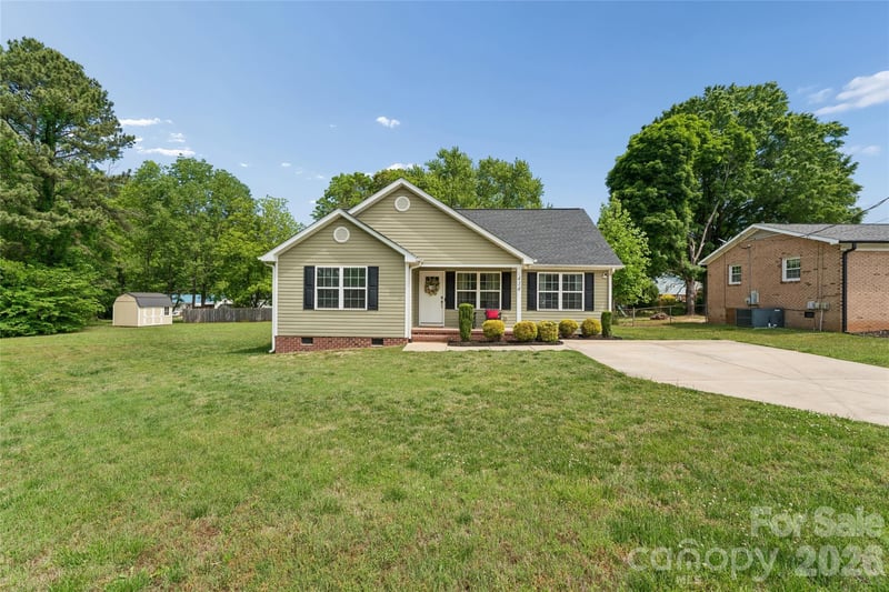 414 Cove Ln, China Grove, NC 28023
