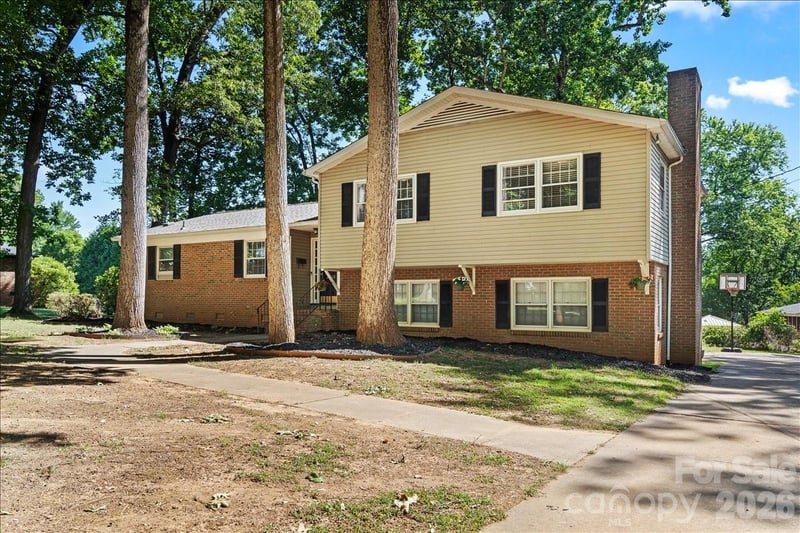 2010 Saratoga Dr #5, Gastonia, NC 28056