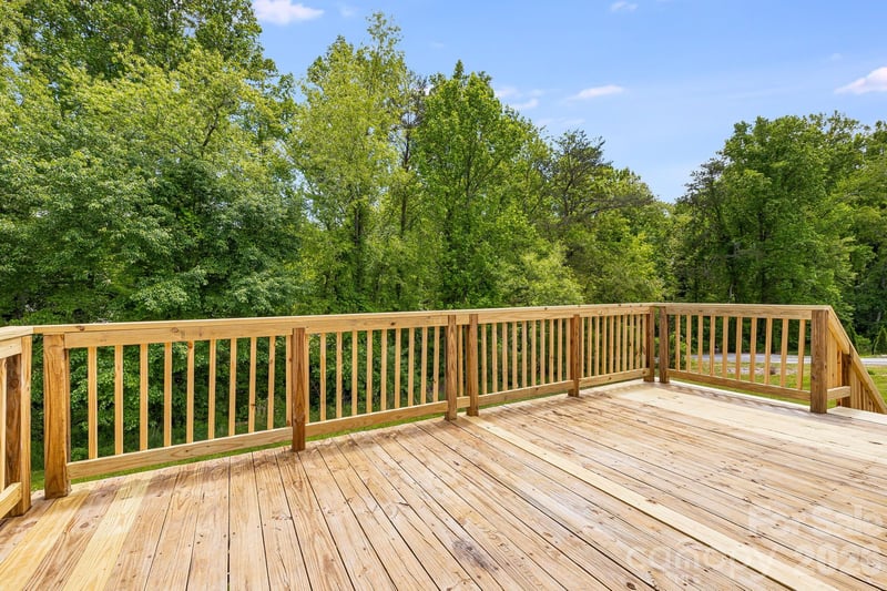 44 Morning Ln, Hendersonville, NC 28792