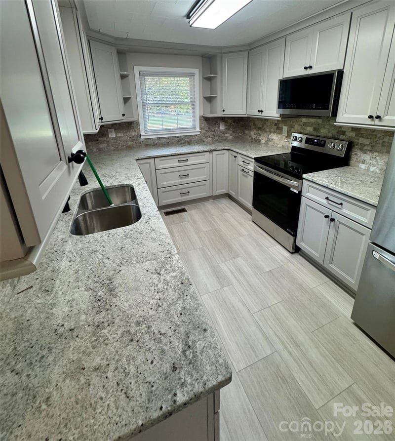 2217 Dale Ave, Lincolnton, NC 28092