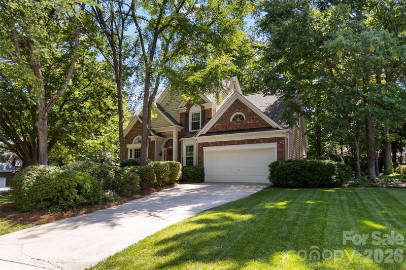 6210 Maple Cove Ln, Charlotte, NC 28269