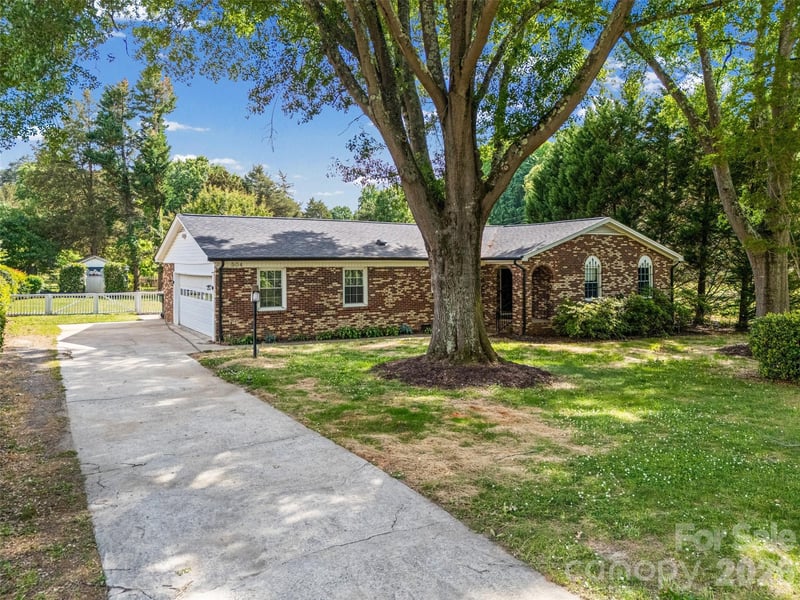 504 Carson Rd, Gastonia, NC 28052