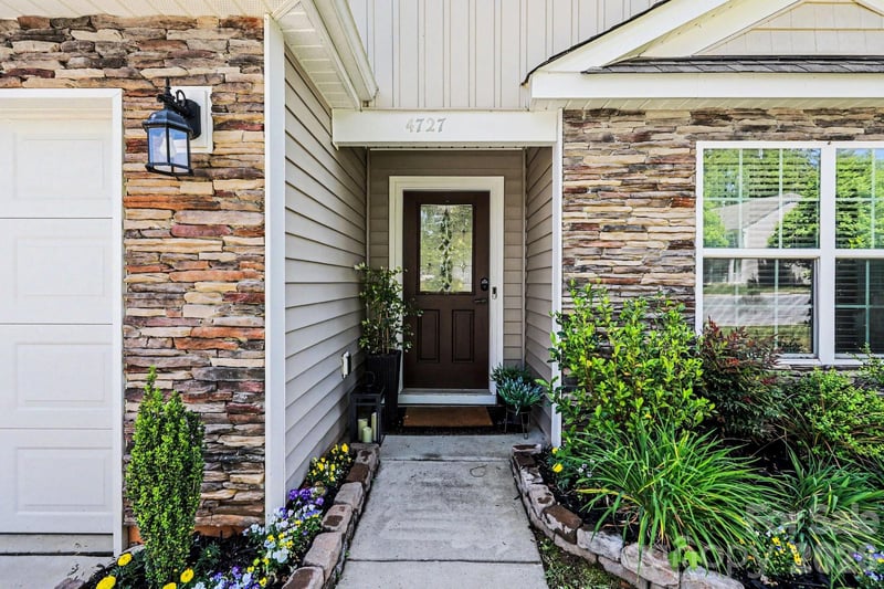 4727 Mcclure Rd, Charlotte, NC 28216