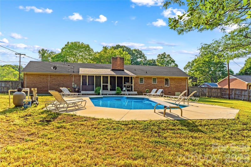 868 Fieldstone Rd, Mooresville, NC 28115
