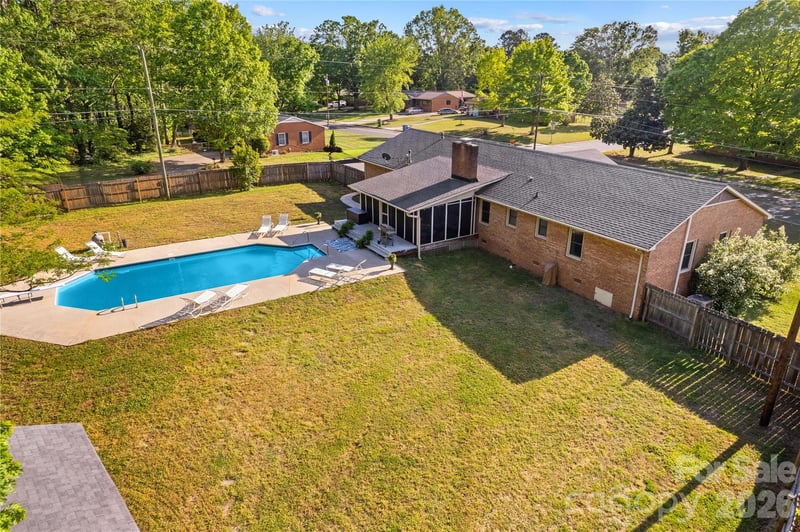 868 Fieldstone Rd, Mooresville, NC 28115
