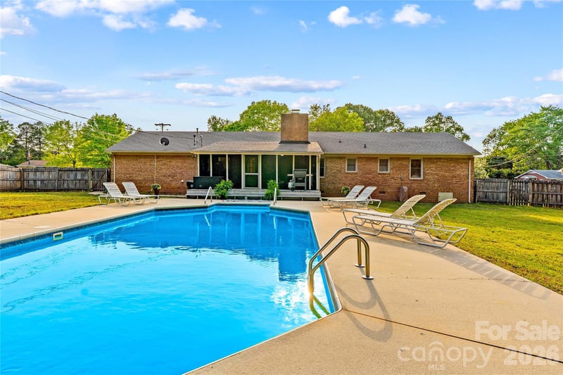 868 Fieldstone Rd, Mooresville, NC 28115