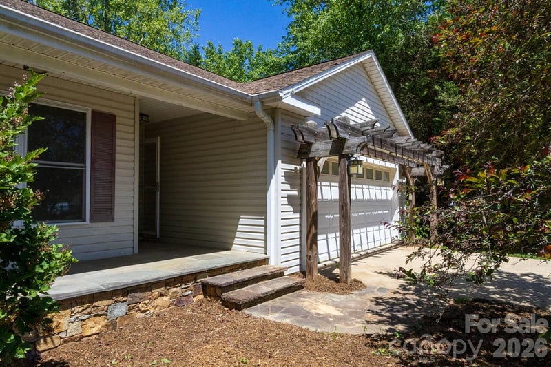 55 Eden Glen Rd, Black Mountain, NC 28711