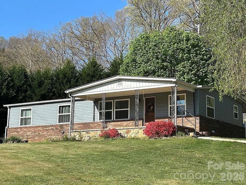 188 Wiggins Rd, Candler, NC 28715