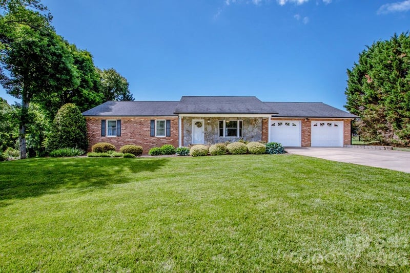 173 Doe Trail Ln, Statesville, NC 28625