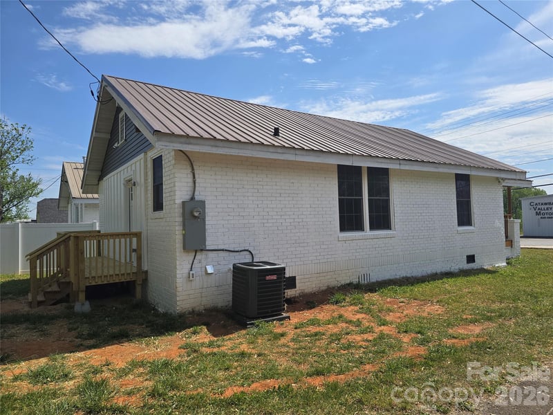 813 Highland Ave, Hickory, NC 28602