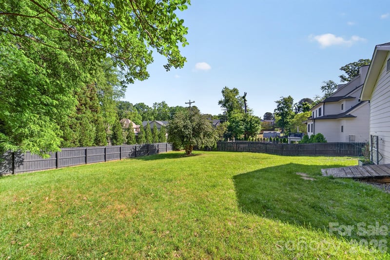 6220 Sharon Rd, Charlotte, NC 28210