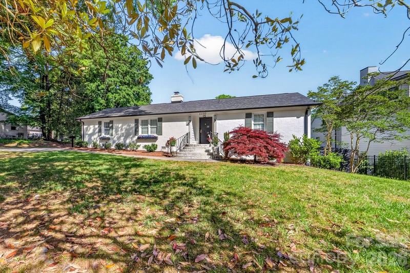 6220 Sharon Rd, Charlotte, NC 28210