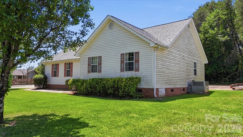 411 Patio Rd, Easley, SC 29642