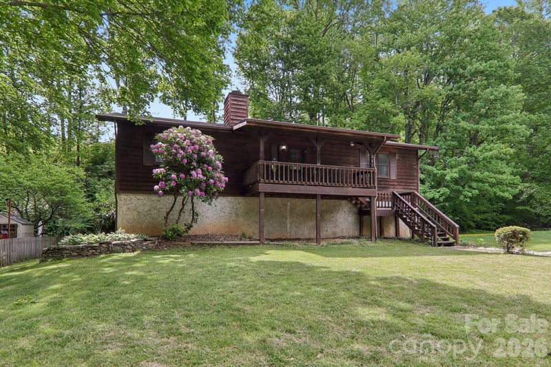 267 Caldwell Dr, Maggie Valley, NC 28751