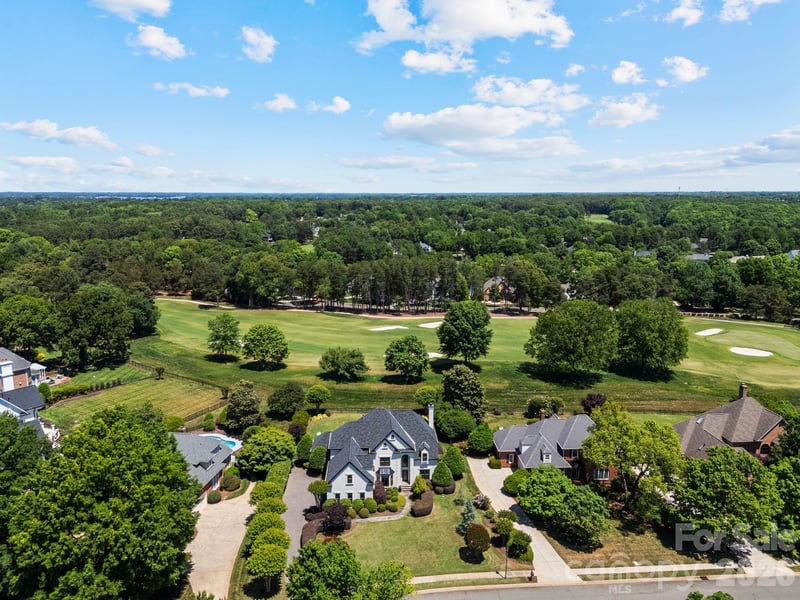 18003 Lochcarron Ln, Cornelius, NC 28031