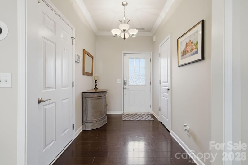 2441 Diplomat Ln, Charlotte, NC 28210