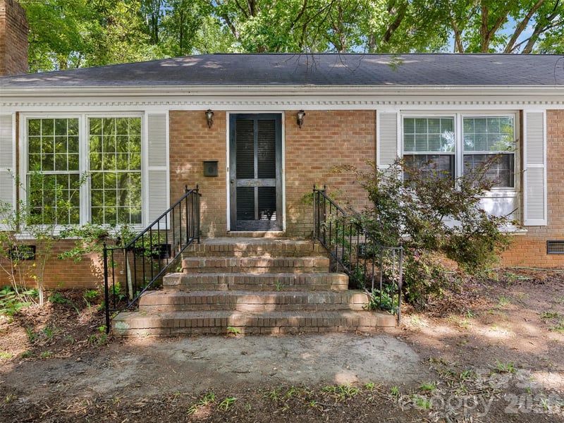 4701 Aspen Ct, Charlotte, NC 28210