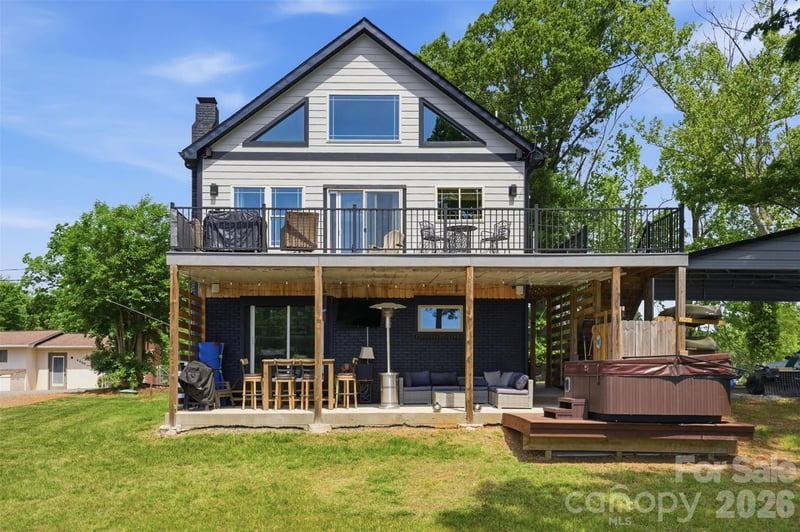 4473 Ridge St, Claremont, NC 28610