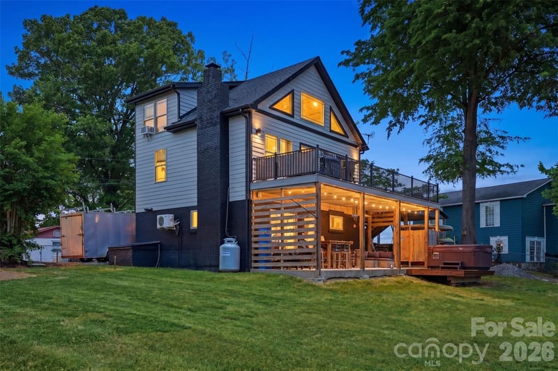 4473 Ridge St, Claremont, NC 28610